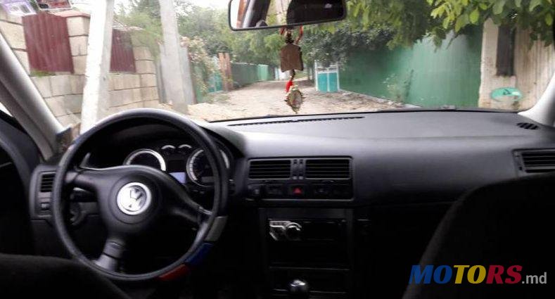 2006' Volkswagen Golf photo #3