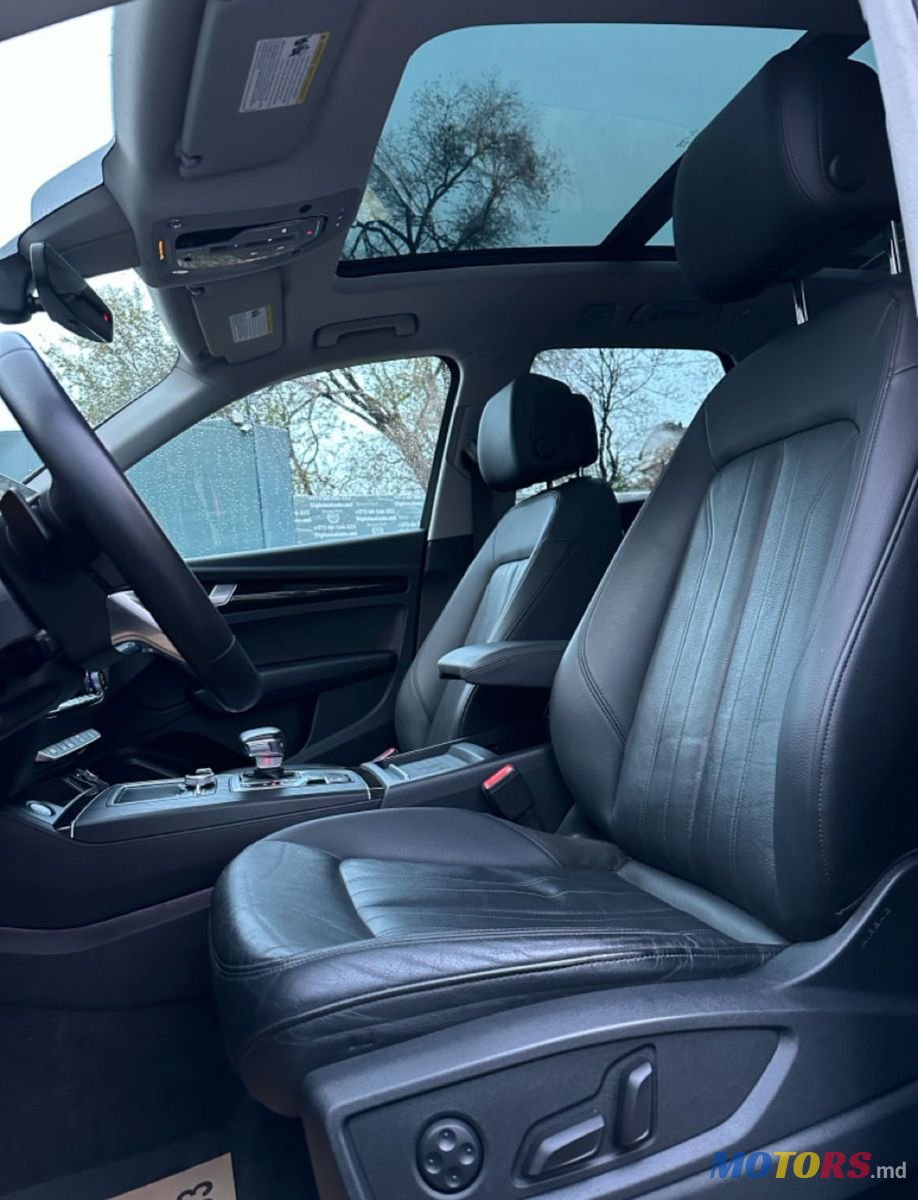 2021' Audi Q5 E-Tron photo #6