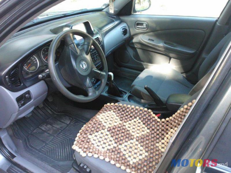 2003' Nissan Almera photo #3