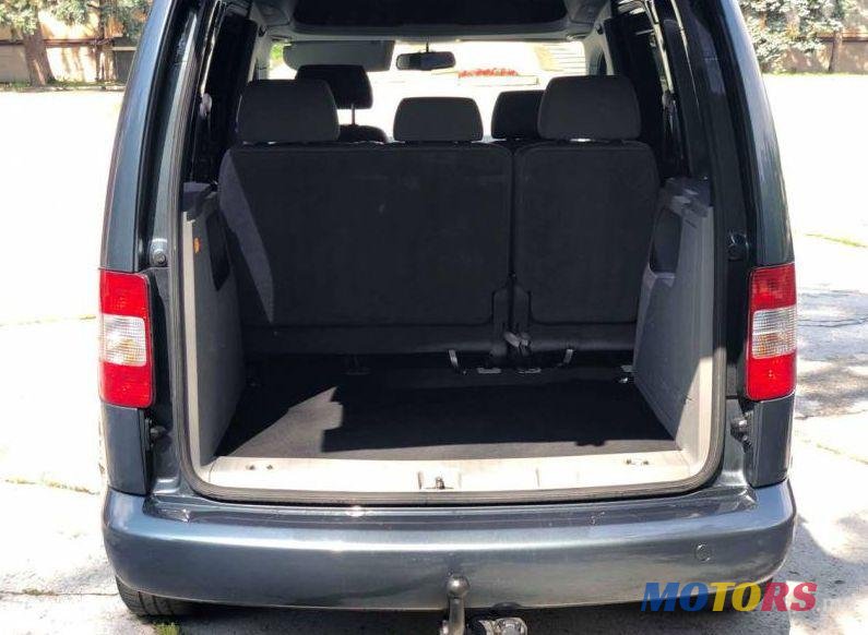 2009' Volkswagen Caddy photo #2