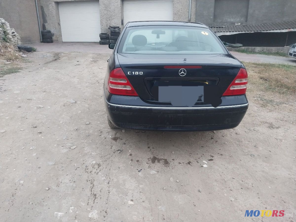 2002' Mercedes-Benz C Класс photo #3