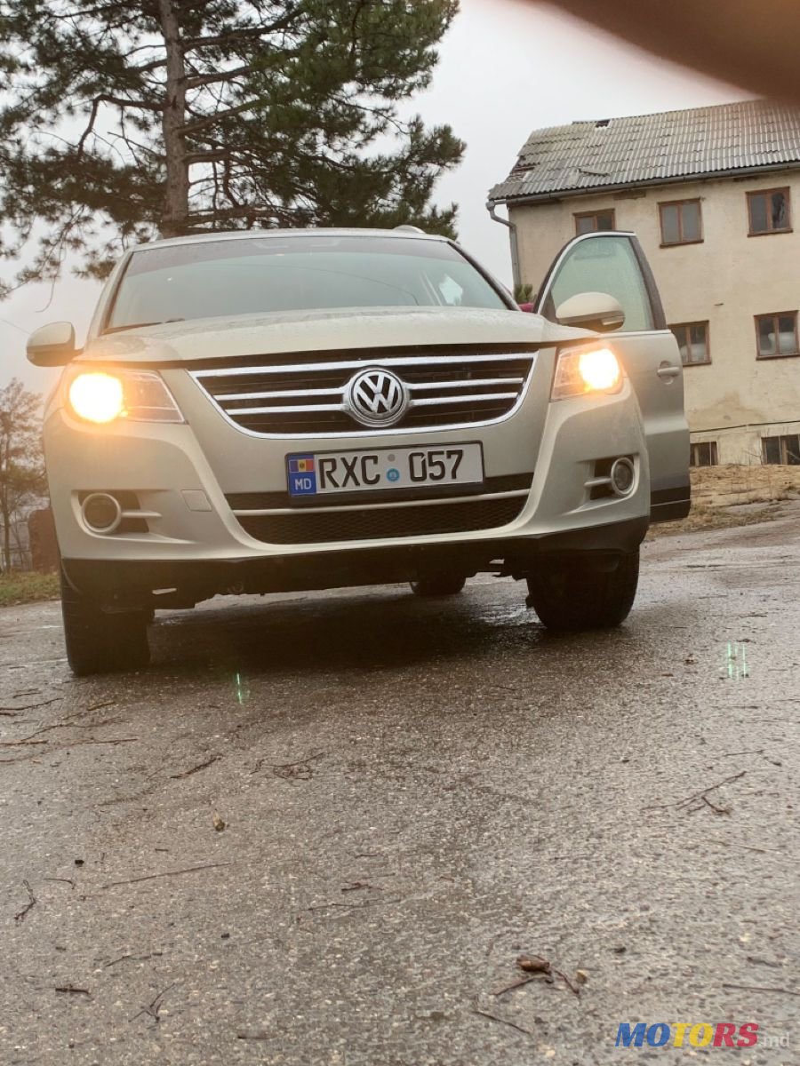 2009' Volkswagen Tiguan photo #1