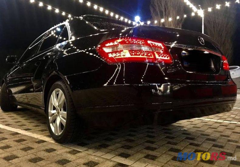 2011' Mercedes-Benz E photo #3