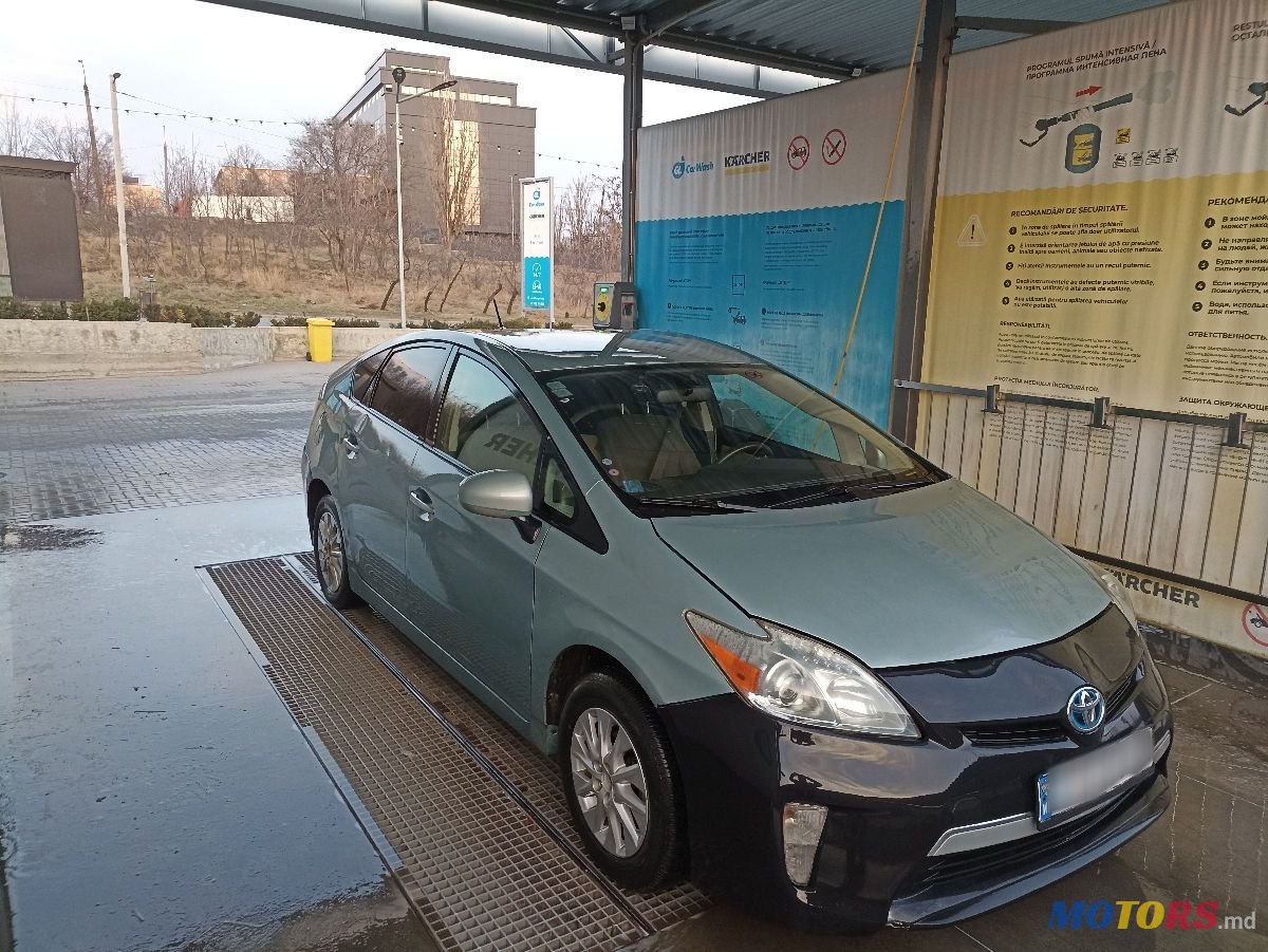 2012' Toyota Prius photo #1