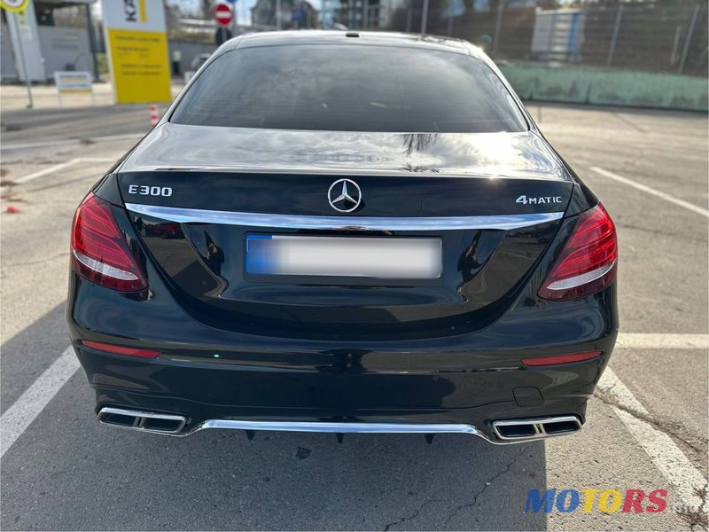 2018' Mercedes-Benz E-Class photo #4