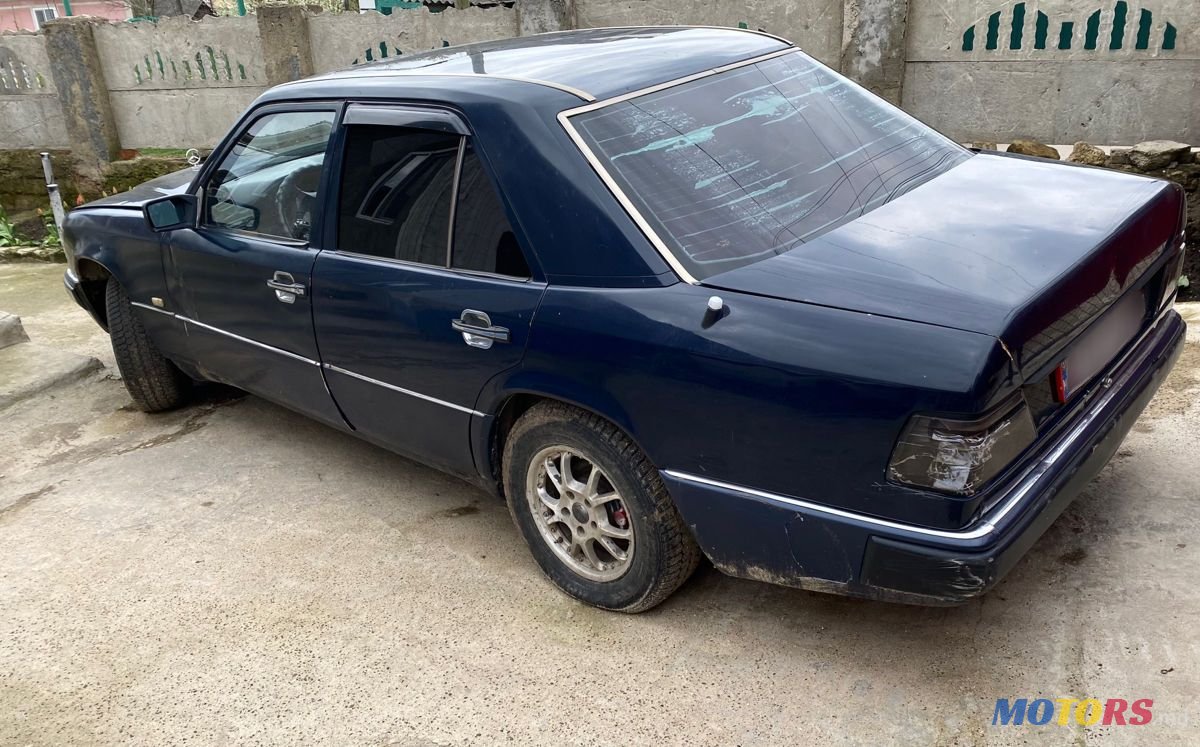 1994' Mercedes-Benz W124 photo #2