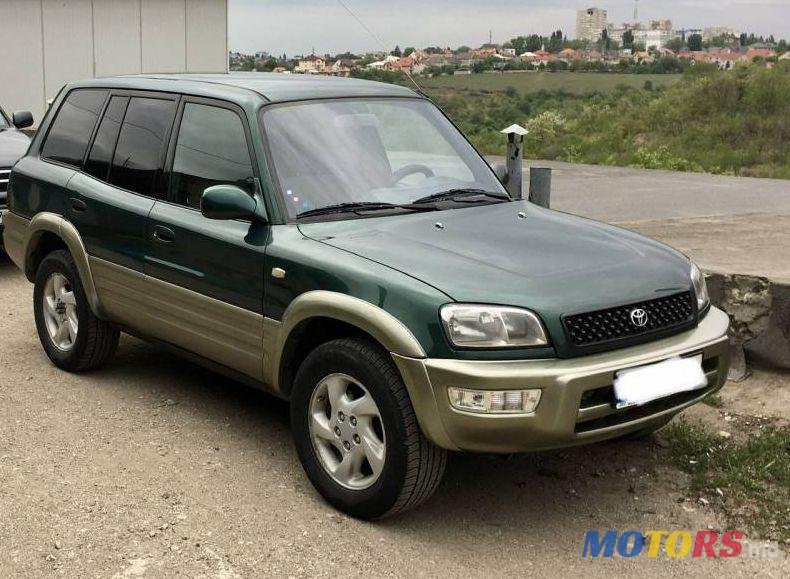 1999' Toyota RAV4 photo #1