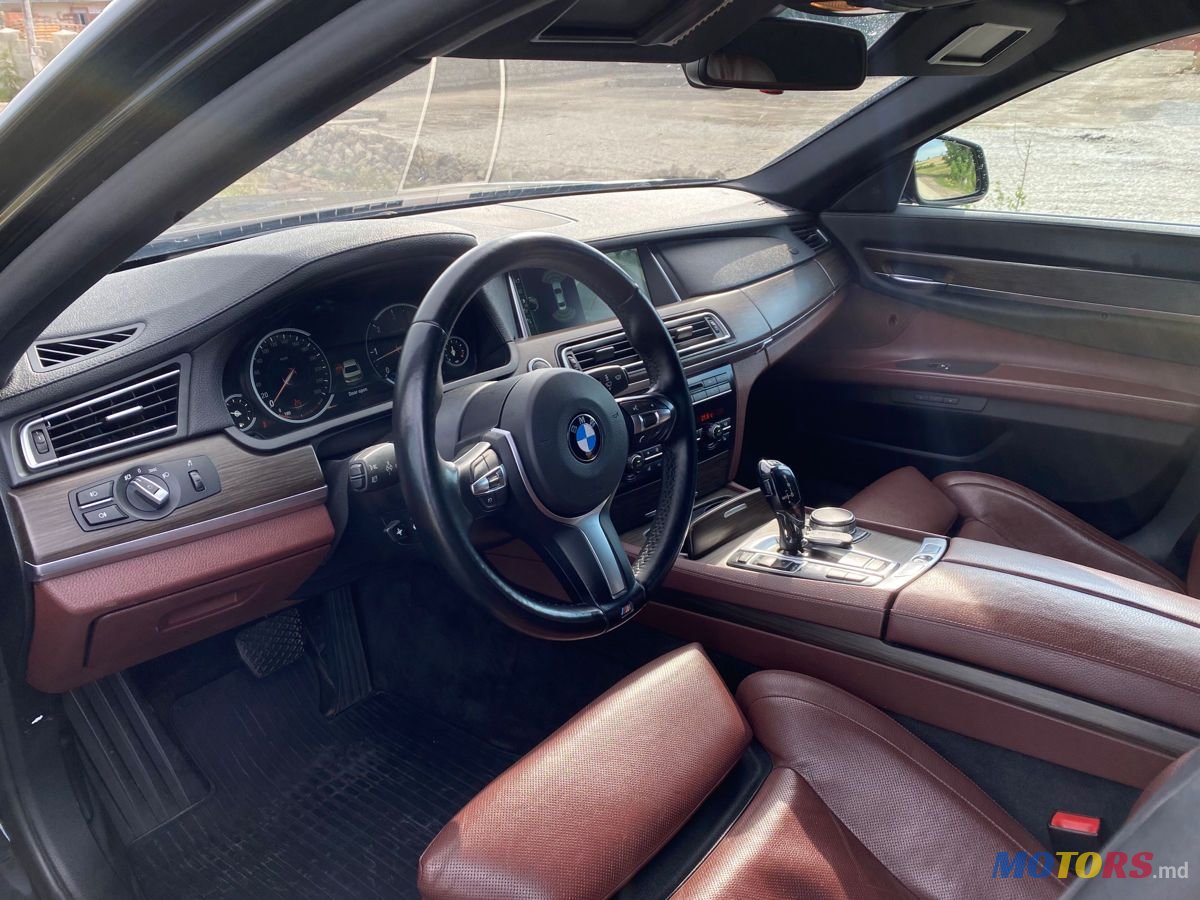 2010' BMW 7 Series photo #6