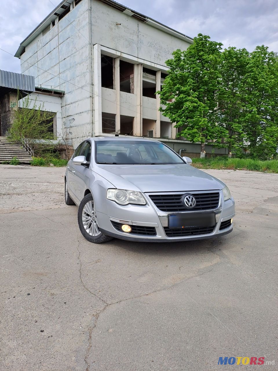 2009' Volkswagen Passat photo #2