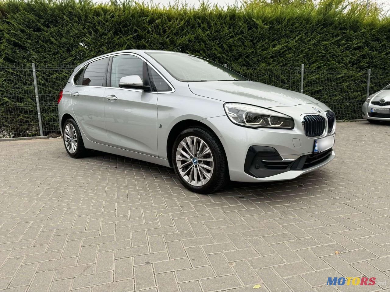 2019' BMW 2 Series Active Tourer photo #2