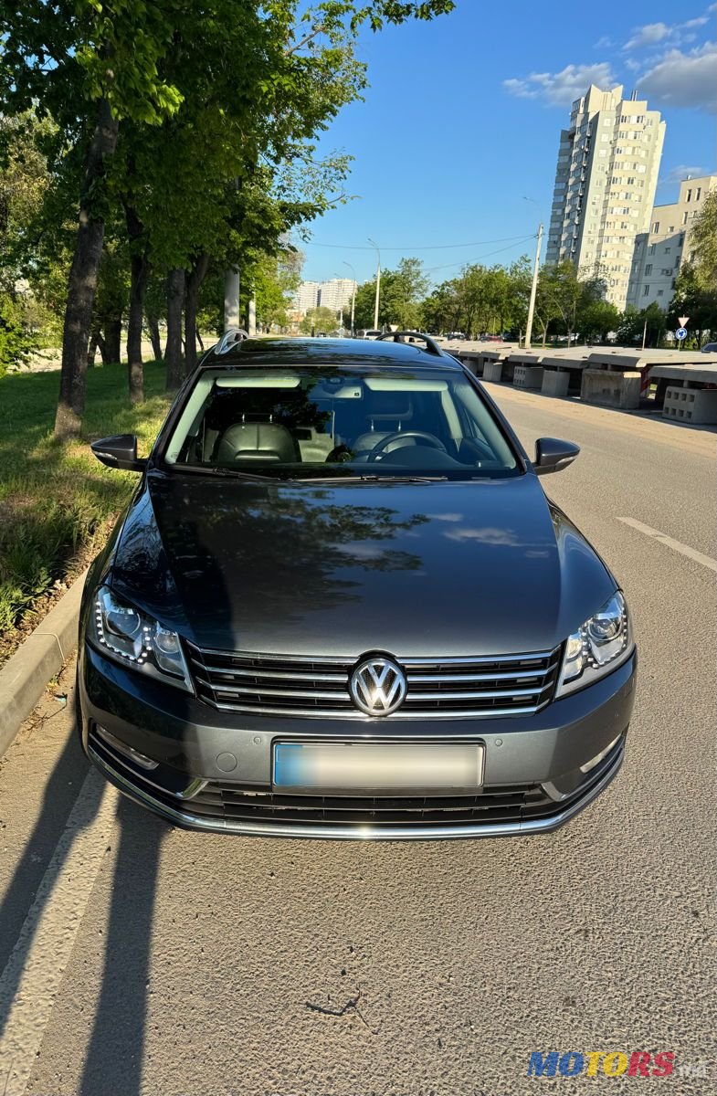 2012' Volkswagen Passat photo #3