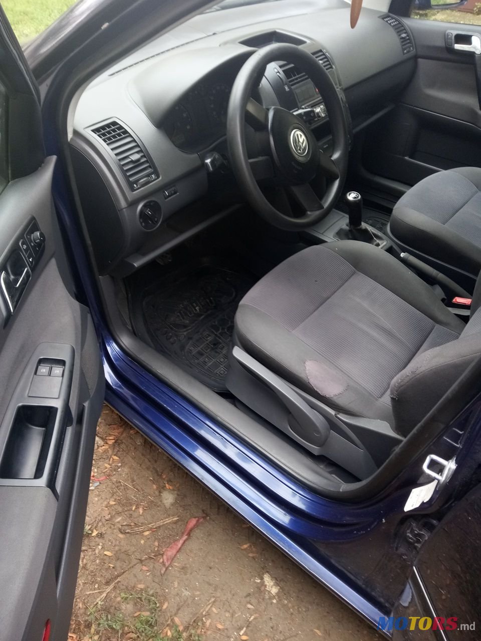 2003' Volkswagen Polo photo #5