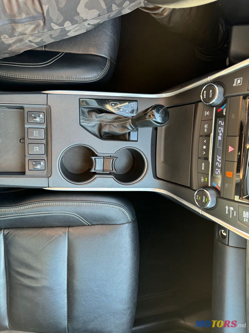 2015' Toyota Camry photo #5