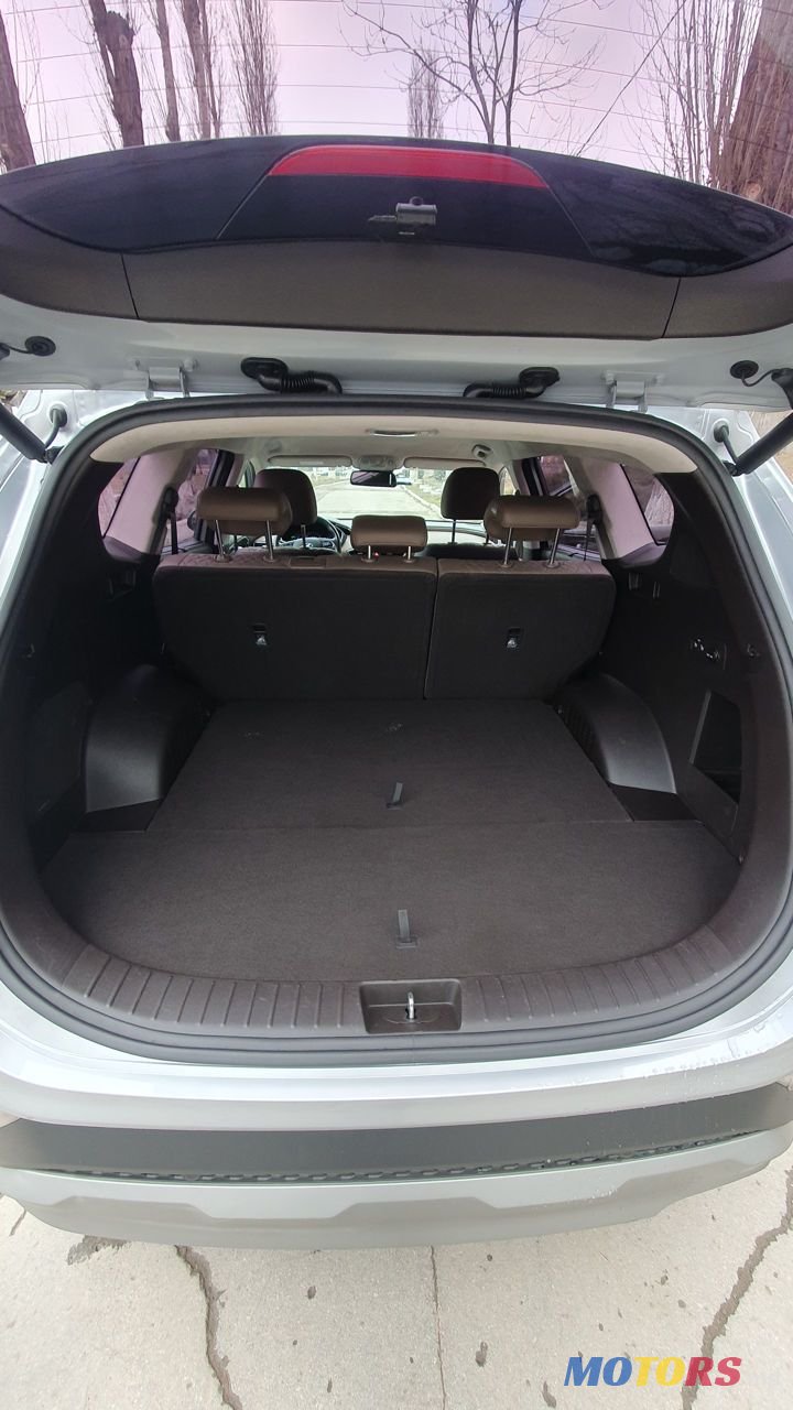 2018' Hyundai Santa Fe photo #5