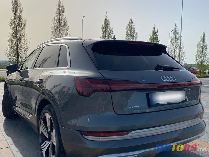 2019' Audi e-tron photo #4