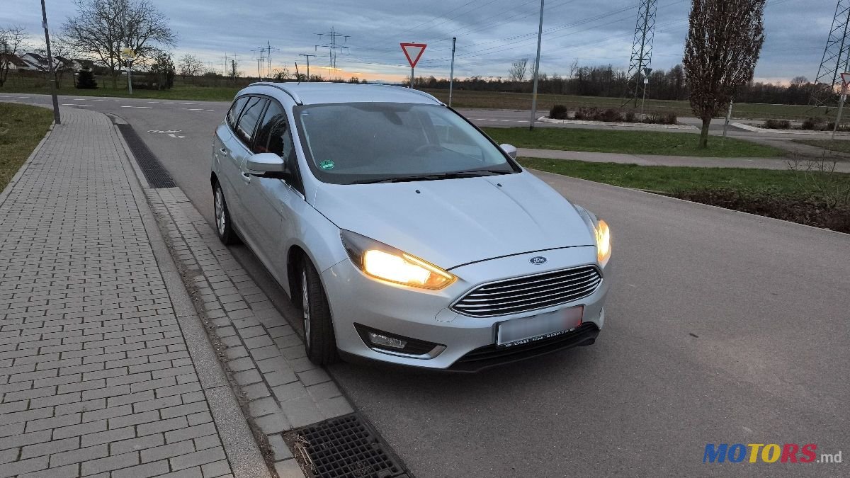 2017' Ford Focus photo #2