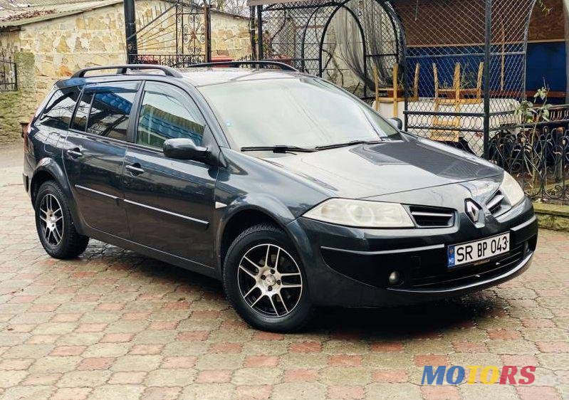 2008' Renault Megane photo #1
