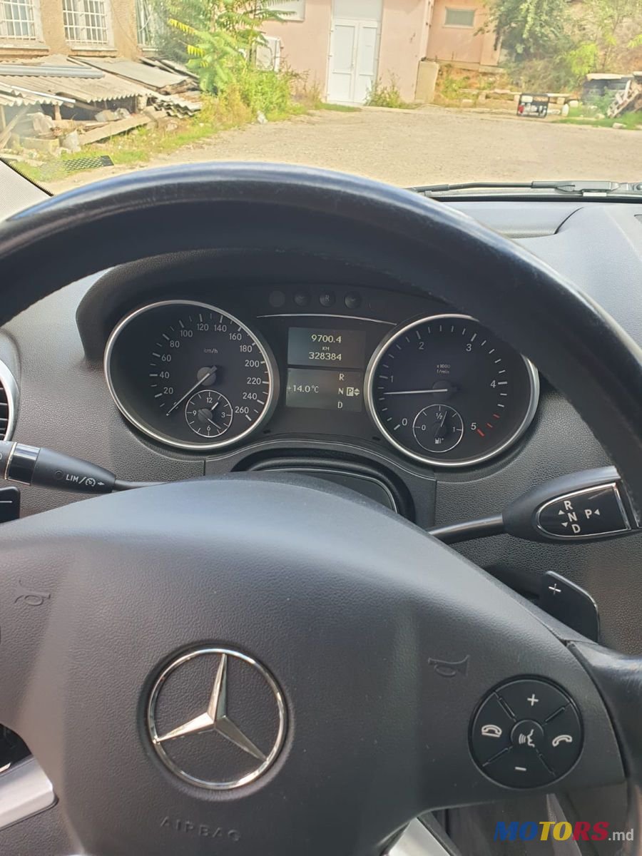 2009' Mercedes-Benz M Класс photo #3