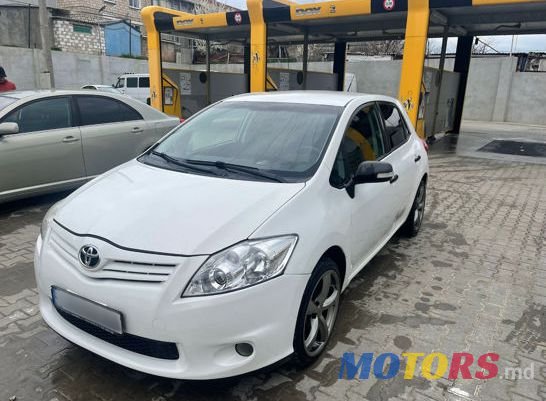 2010' Toyota Auris photo #1
