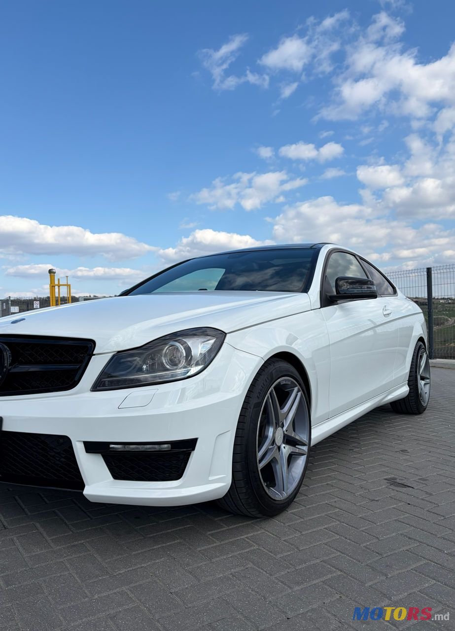 2014' Mercedes-Benz C-Class Coupe photo #6