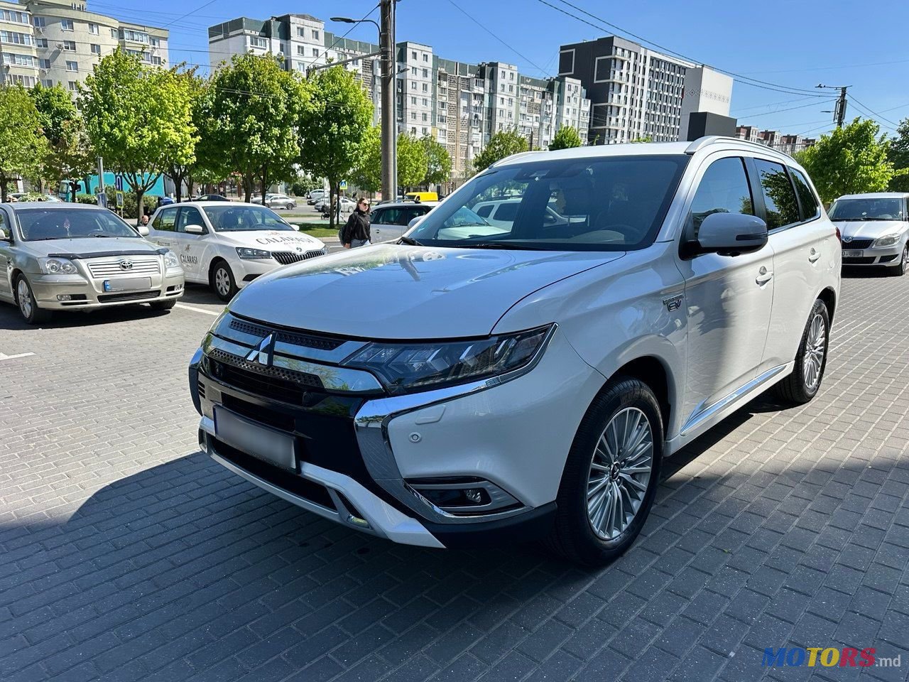 2018' Mitsubishi Outlander photo #1