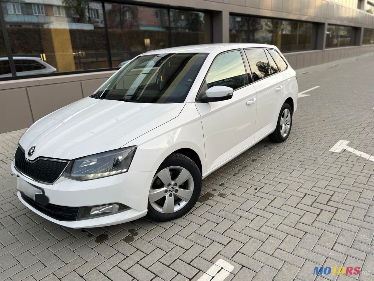 2016' Skoda Fabia photo #2