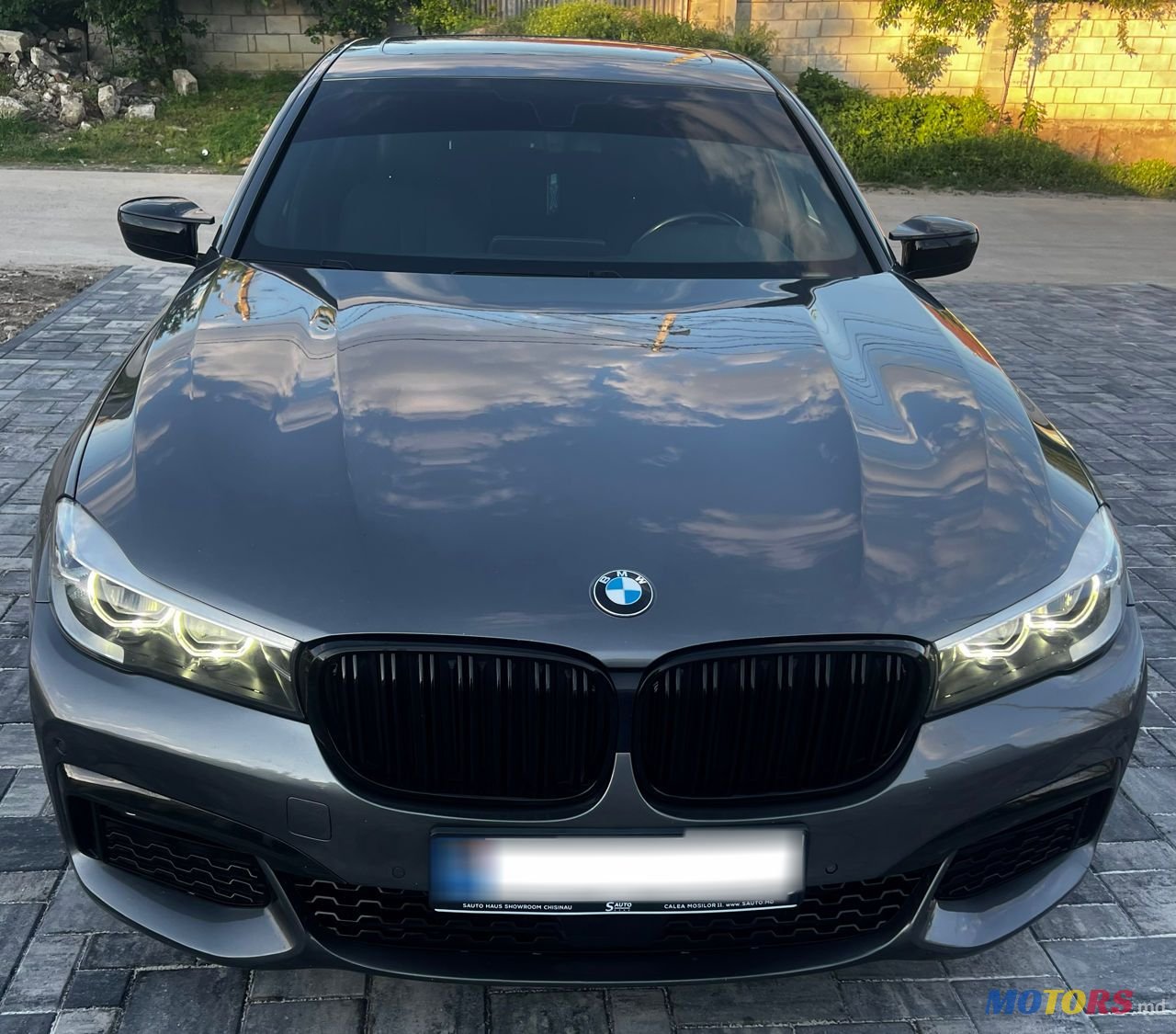 2016' BMW 7 Series photo #6