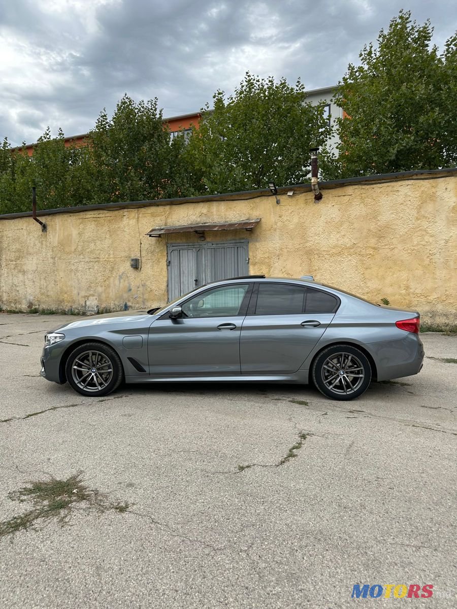 2019' BMW 5 Series photo #3