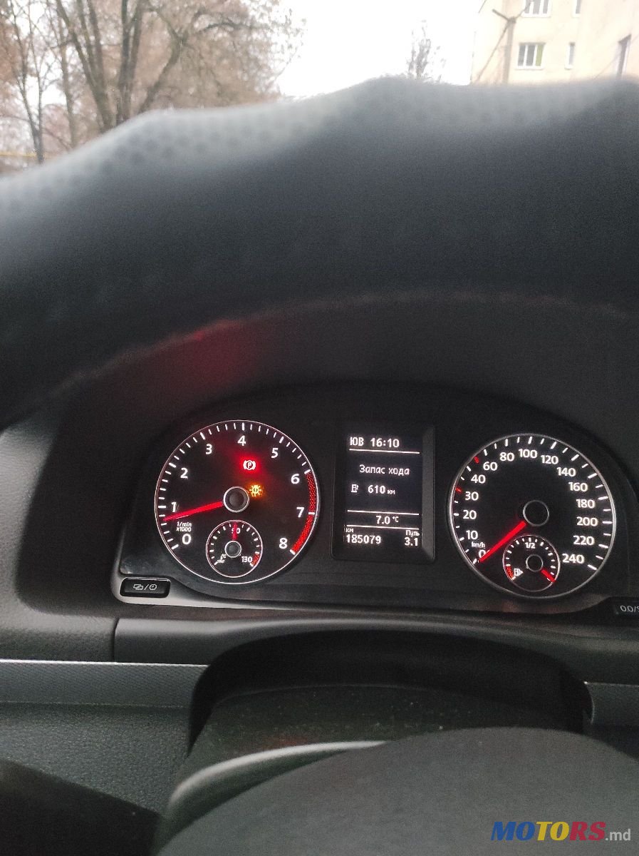 2013' Volkswagen Touran photo #5