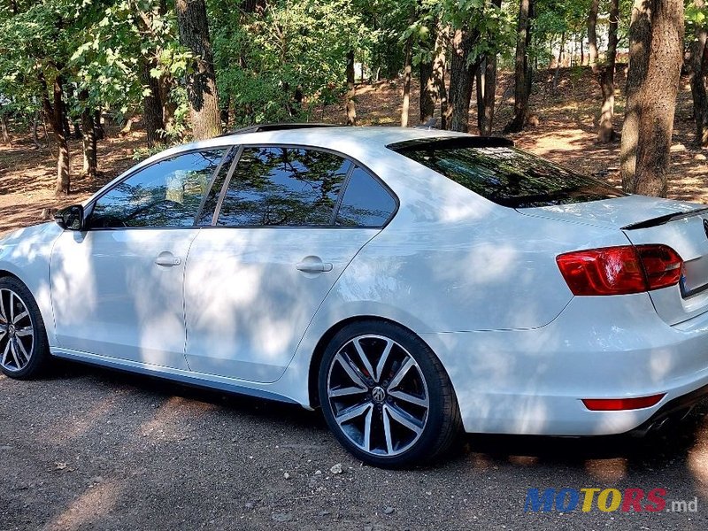 2012' Volkswagen Jetta photo #4