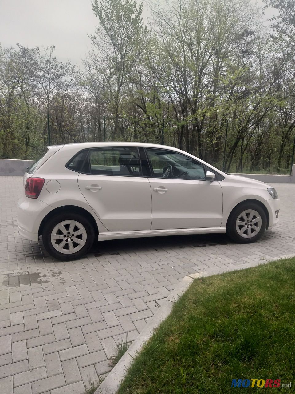 2013' Volkswagen Polo photo #3