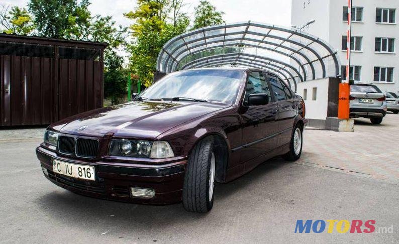 1992' BMW 3 photo #1