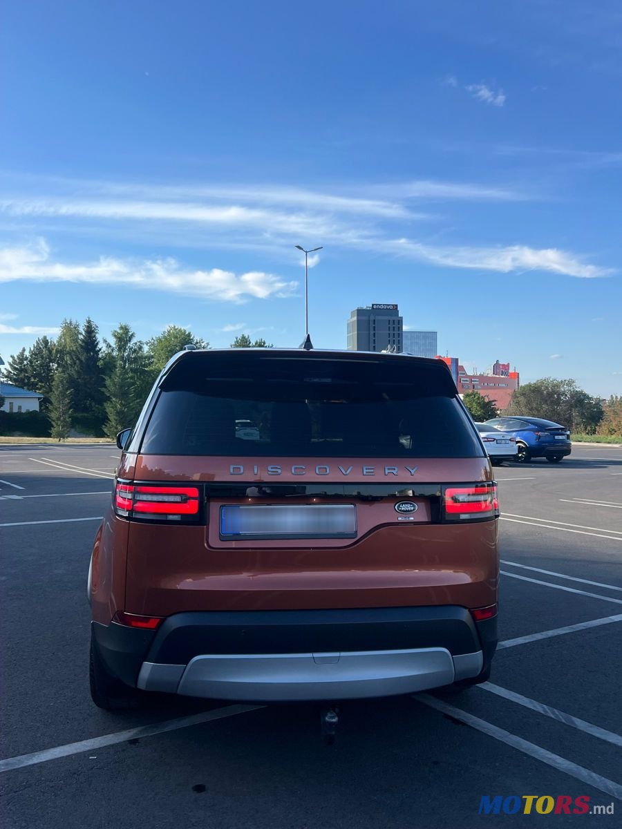 2017' Land Rover Discovery photo #4