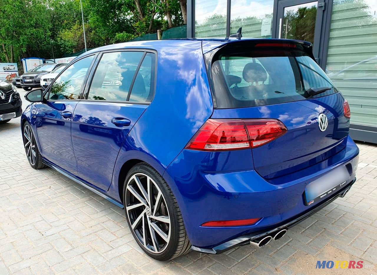 2018' Volkswagen Golf photo #3