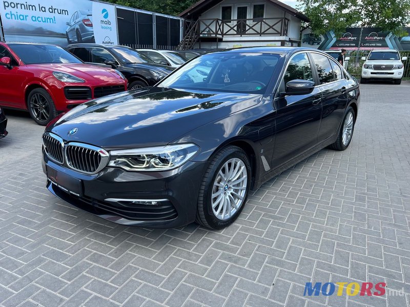 2018' BMW 5 Series photo #5