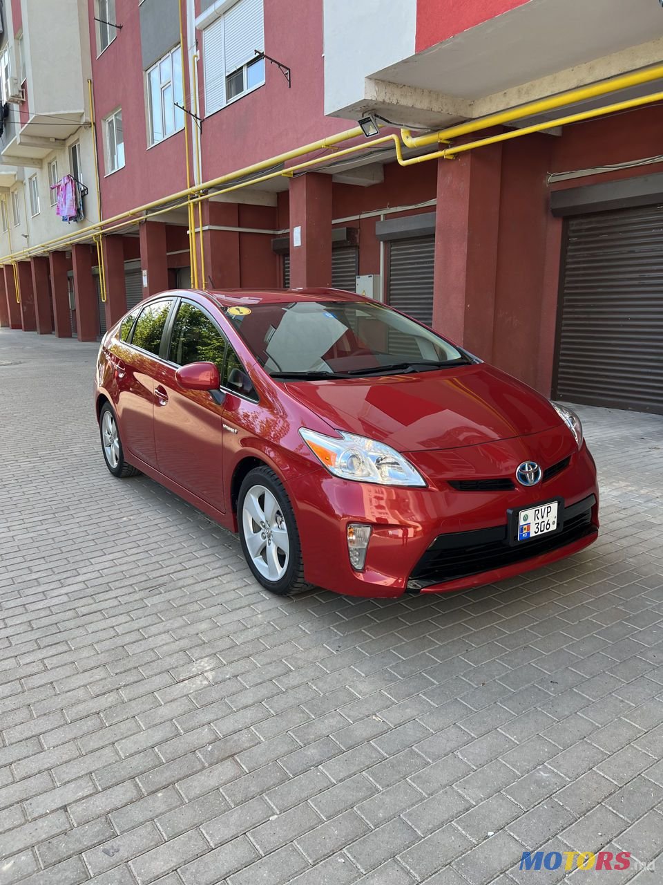 2013' Toyota Prius photo #2