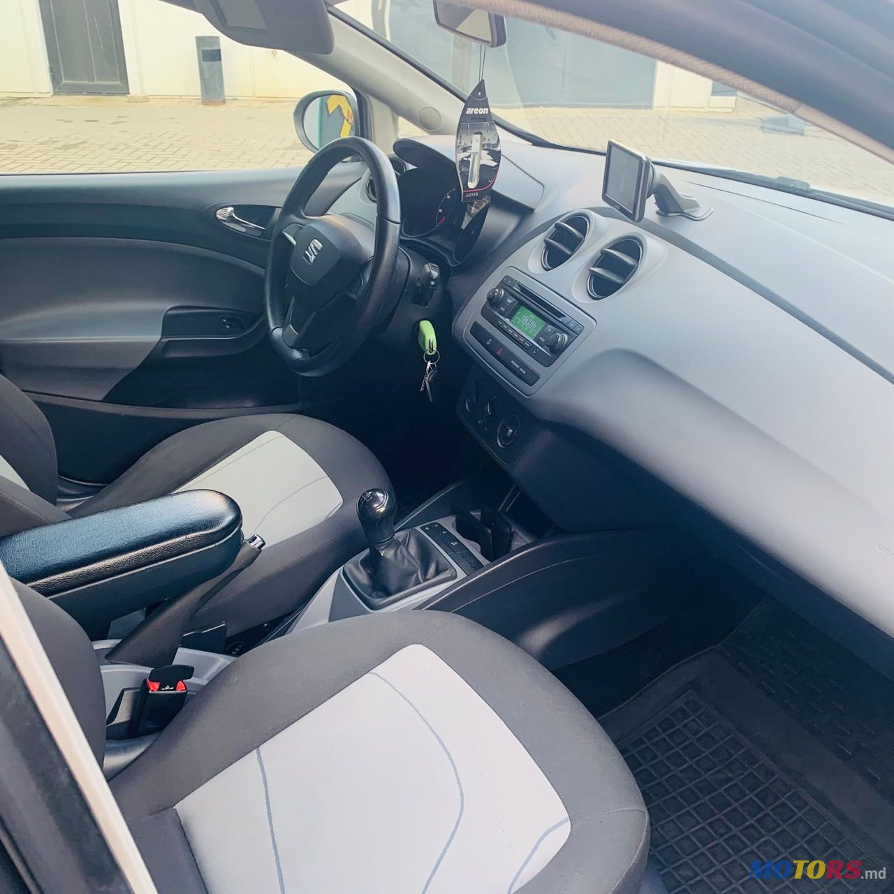 2014' SEAT Ibiza photo #5