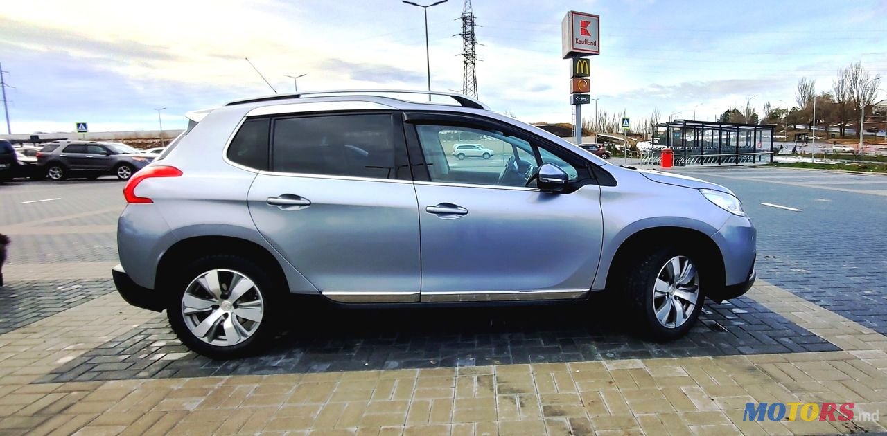 2017' Peugeot 2008 photo #6