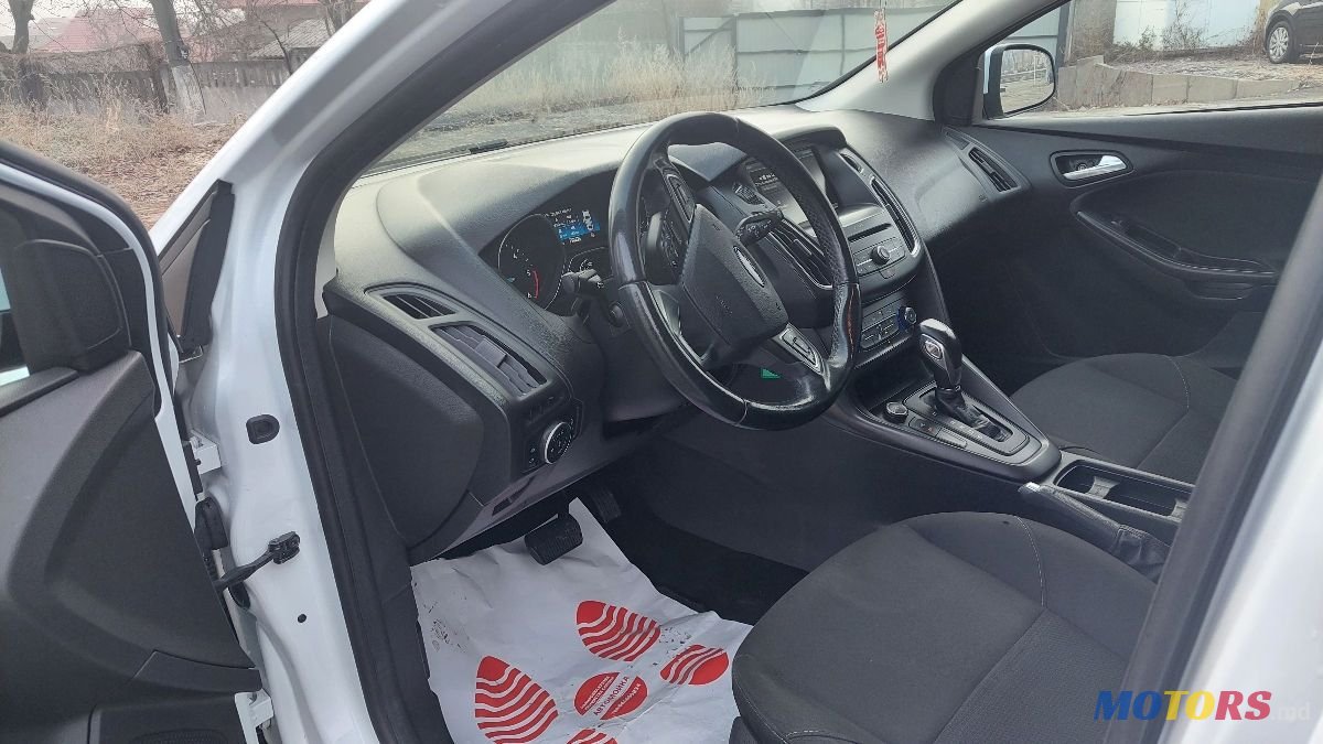 2016' Ford Focus photo #5