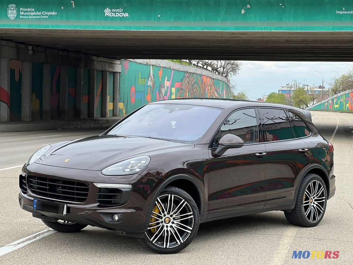 2016' Porsche Cayenne photo #4