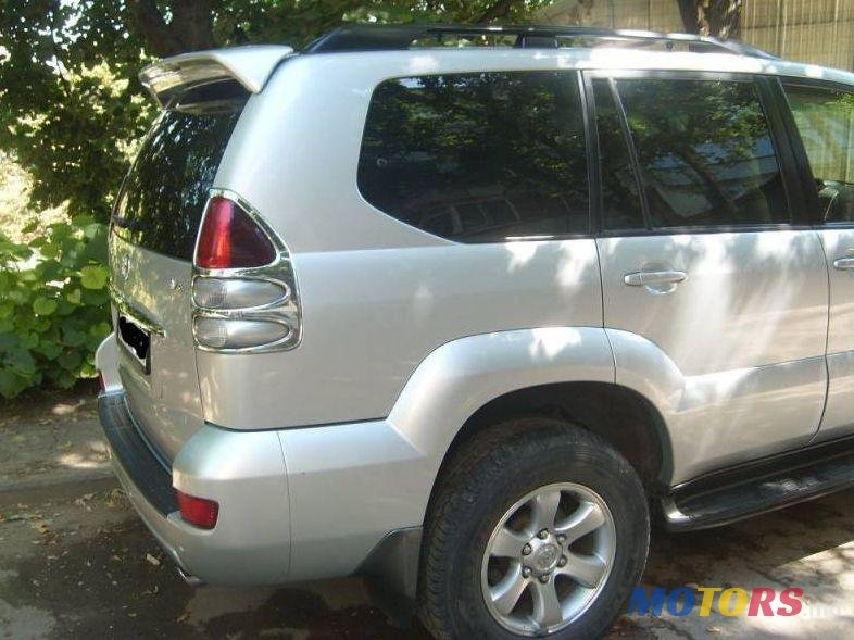 2005' Toyota Land Cruiser Prado photo #3