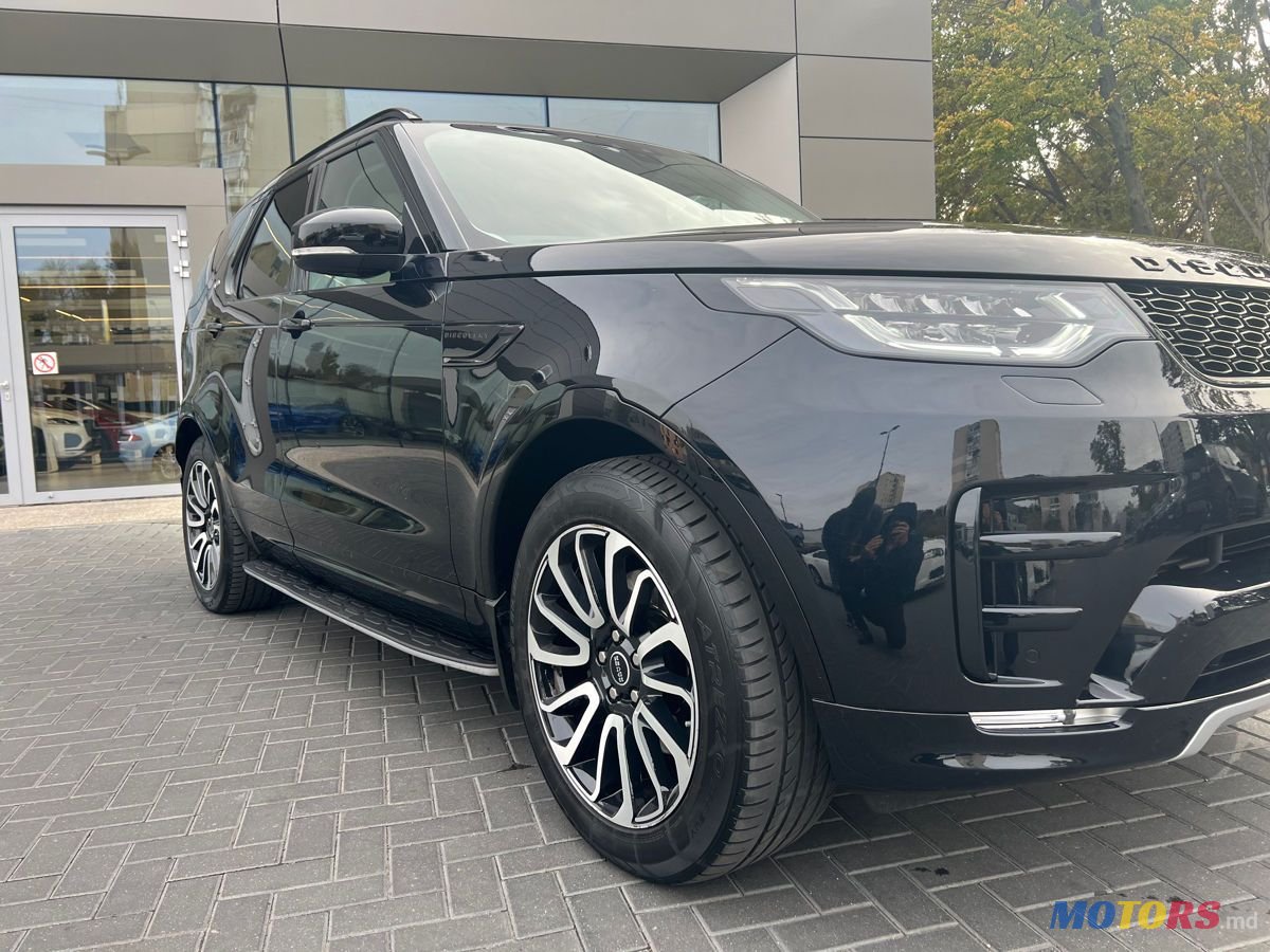 2018' Land Rover Discovery photo #4