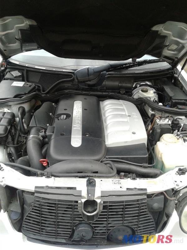 2002' Mercedes-Benz E-Class photo #2