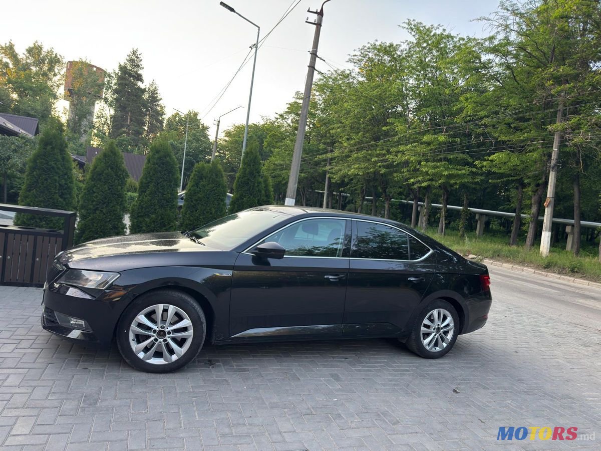 2017' Skoda Superb photo #2