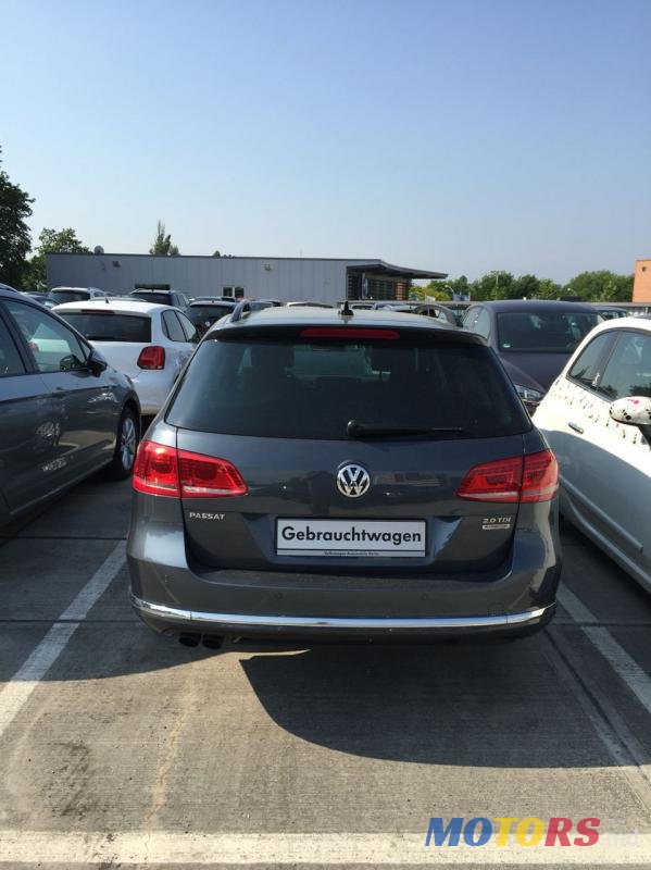 2013' Volkswagen Passat photo #1