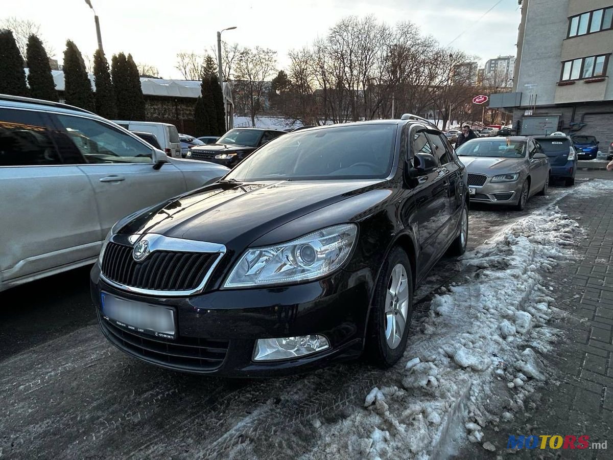 2009' Skoda Octavia photo #2