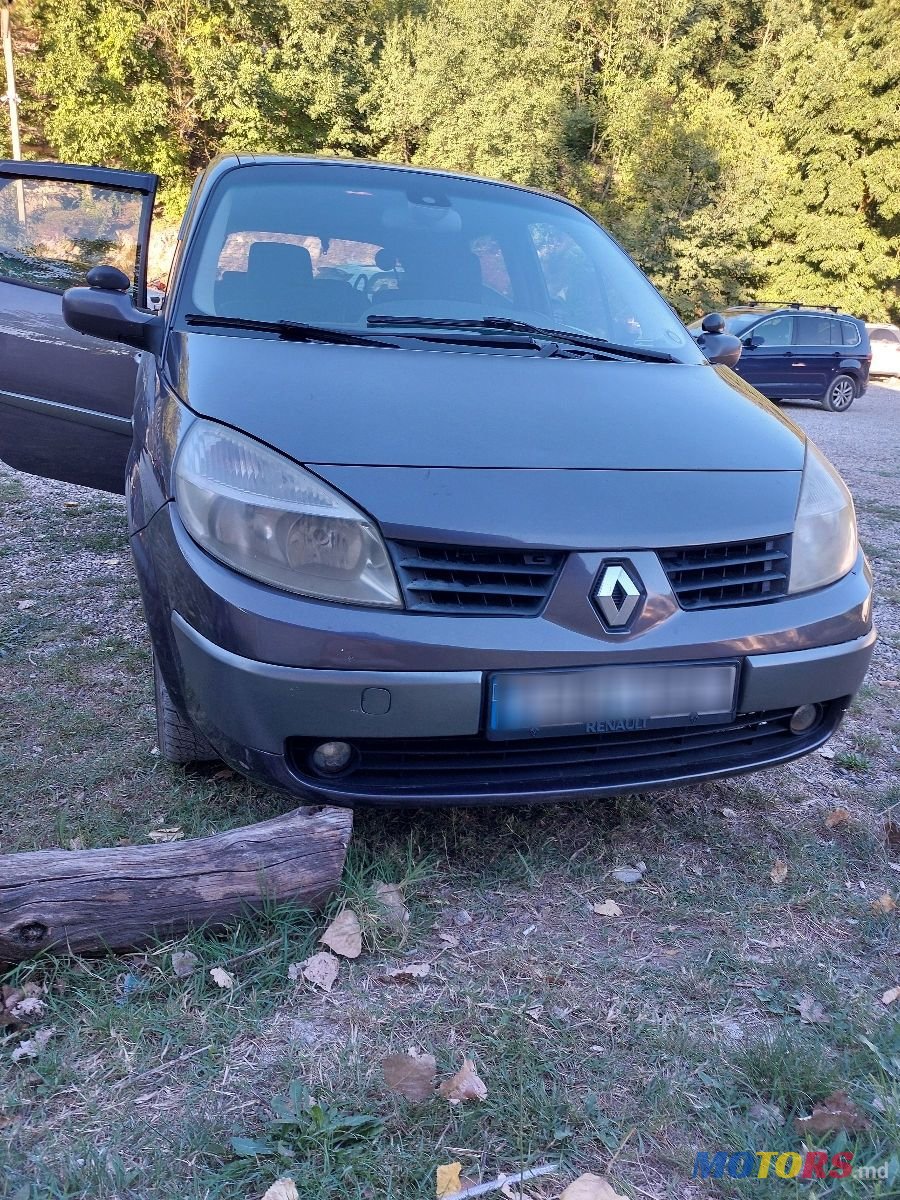 2006' Renault Grand Scenic photo #1