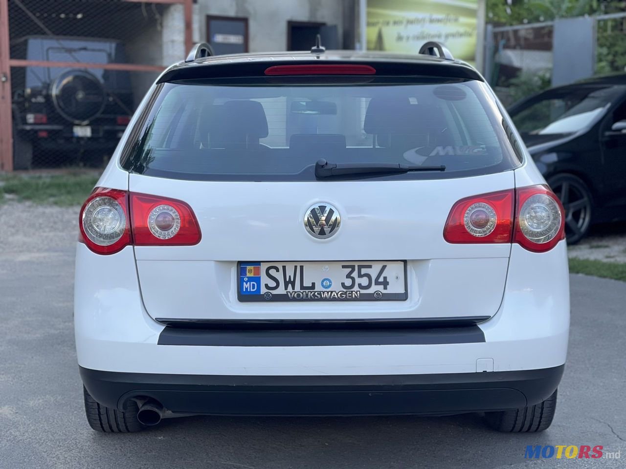 2008' Volkswagen Passat photo #2