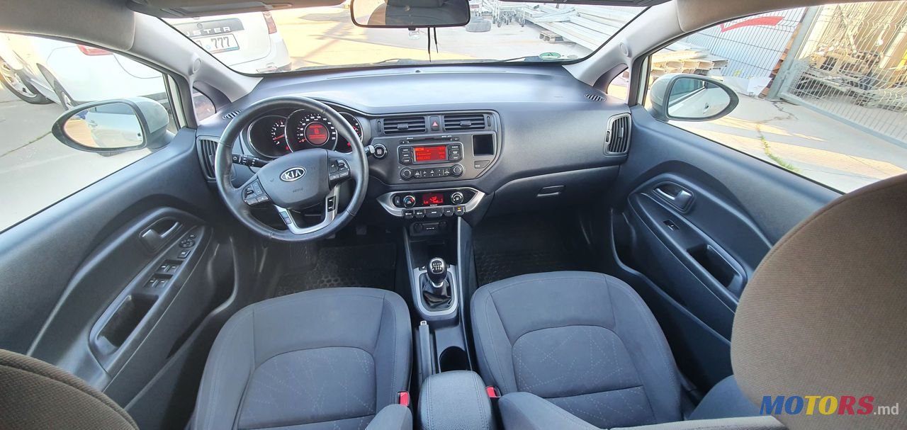 2012' Kia Rio photo #5