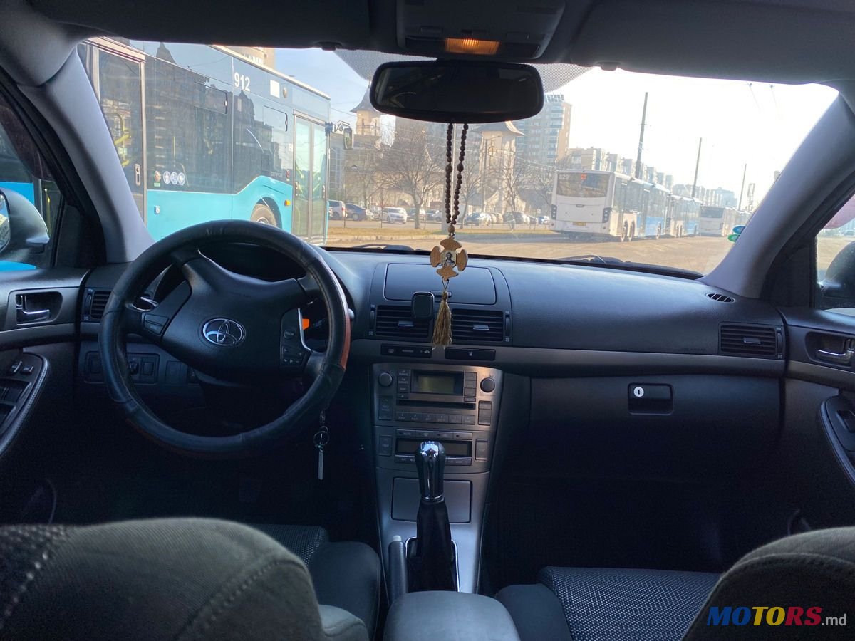 2007' Toyota Avensis photo #4